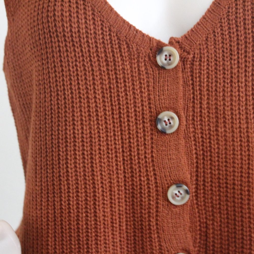 Ribbed Knit Button Up Crop Tank Top Shirt - Picture 5 of 5